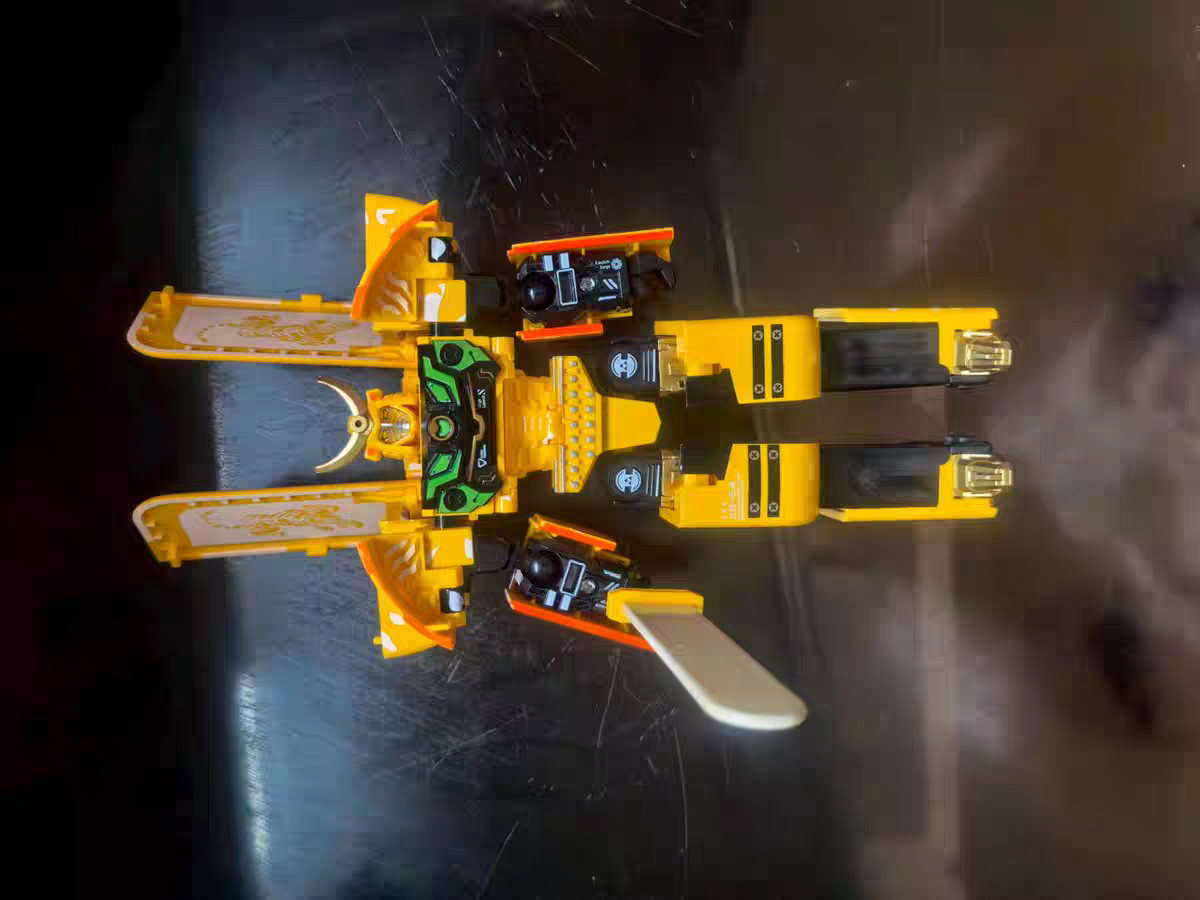 Transforming Ice Cream Robot π¦ Kids Creative Mecha Warrior Toy Model