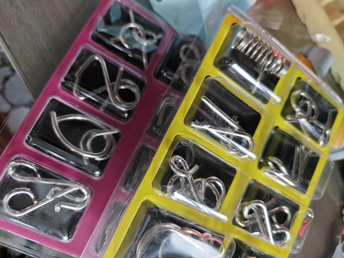 8 Rings Puzzle Set π Classic Brain Teaser Metal Unlock Toy 24-Piece Kit