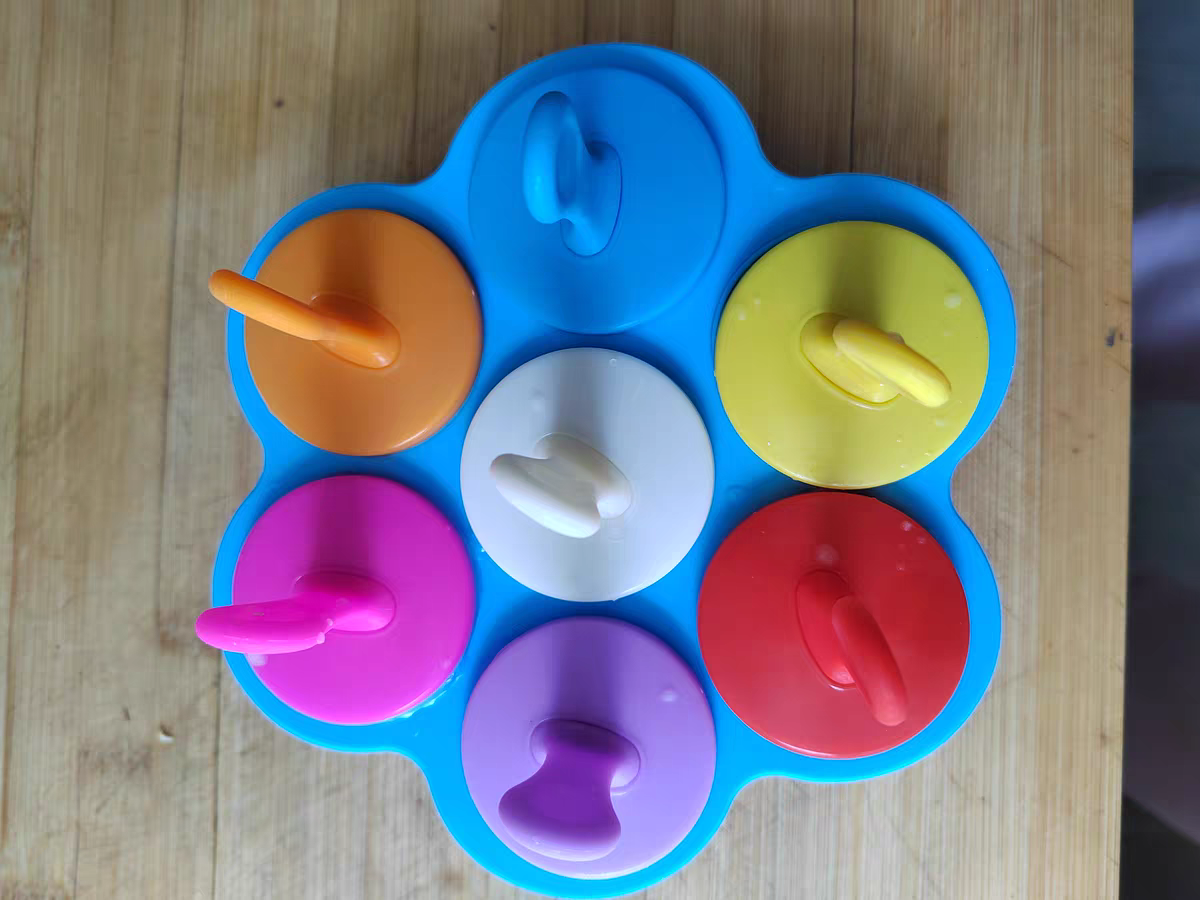 Silicone Ice Cream Mold 🍦 DIY Popsicle Maker Mini Ice Pop Tray for Kids