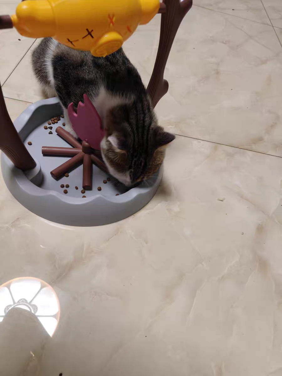 Cat Interactive Treat Toy 🐾 Rolling Feeder Puzzle Pet Self-Play Fun