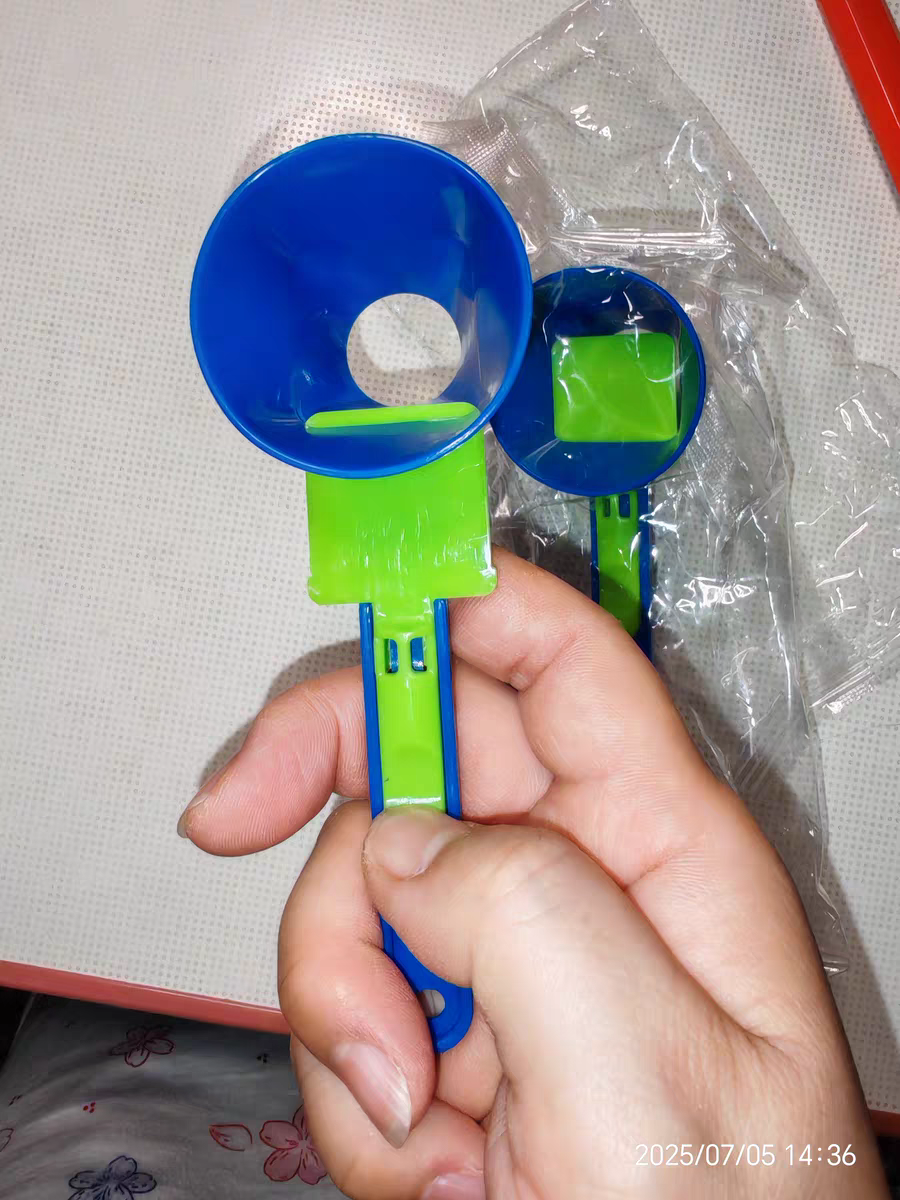 Multi-Function Measuring Spoon Funnel β Leak-Proof Scoop for Coffee & Protein Powder