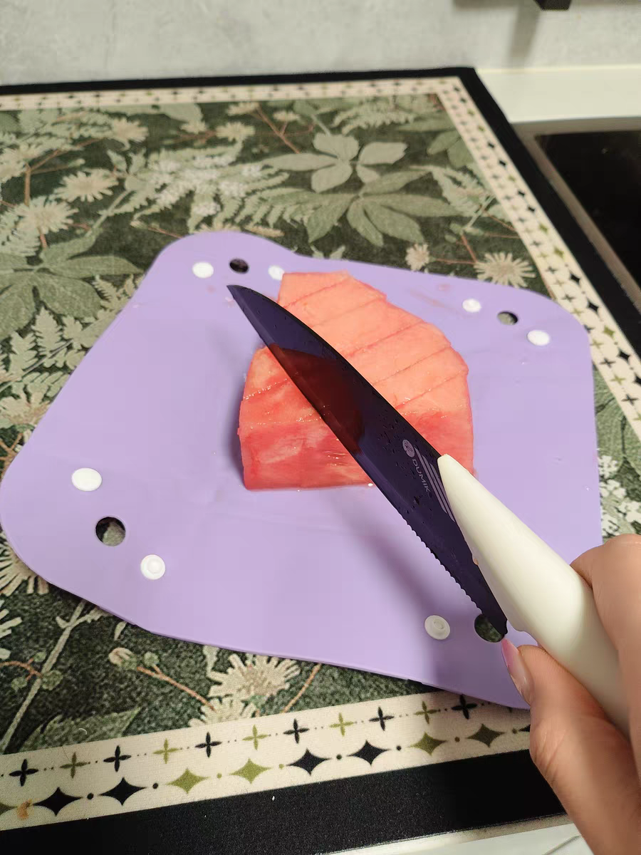 Portable Folding Silicone Bowl 🍲 Travel Outdoor Fruit Plate Cutting Board Basket