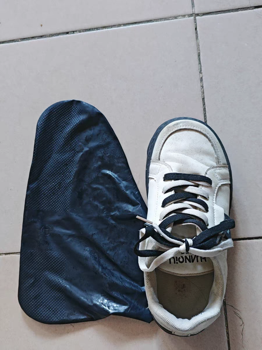Reusable Waterproof Shoe Covers 🌧️ Non-Slip Silicone Overshoes for Rain