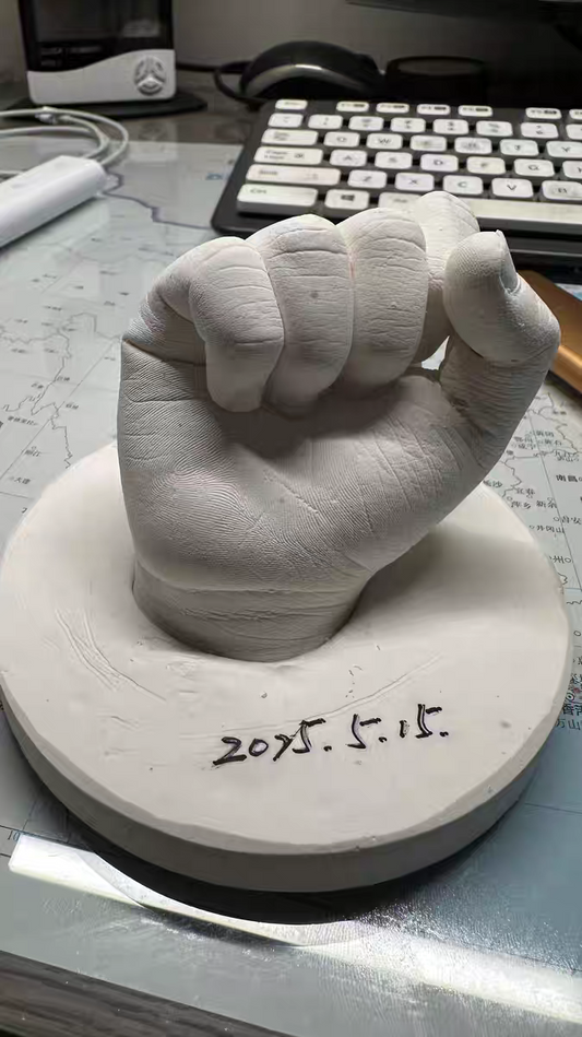 DIY Kids Hand Casting Kit ✋ Plaster Mold Craft Toy Keepsake Gift