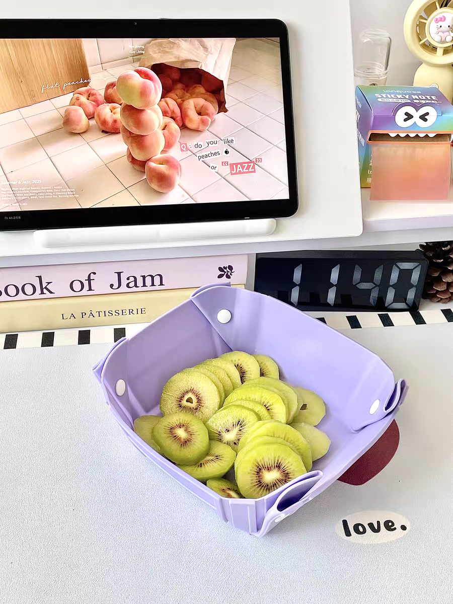 Portable Folding Silicone Bowl 🍲 Travel Outdoor Fruit Plate Cutting Board Basket