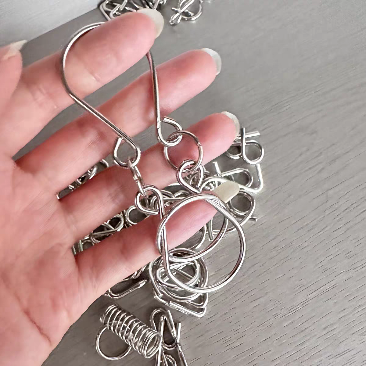 8 Rings Puzzle Set 🔗 Classic Brain Teaser Metal Unlock Toy 24-Piece Kit