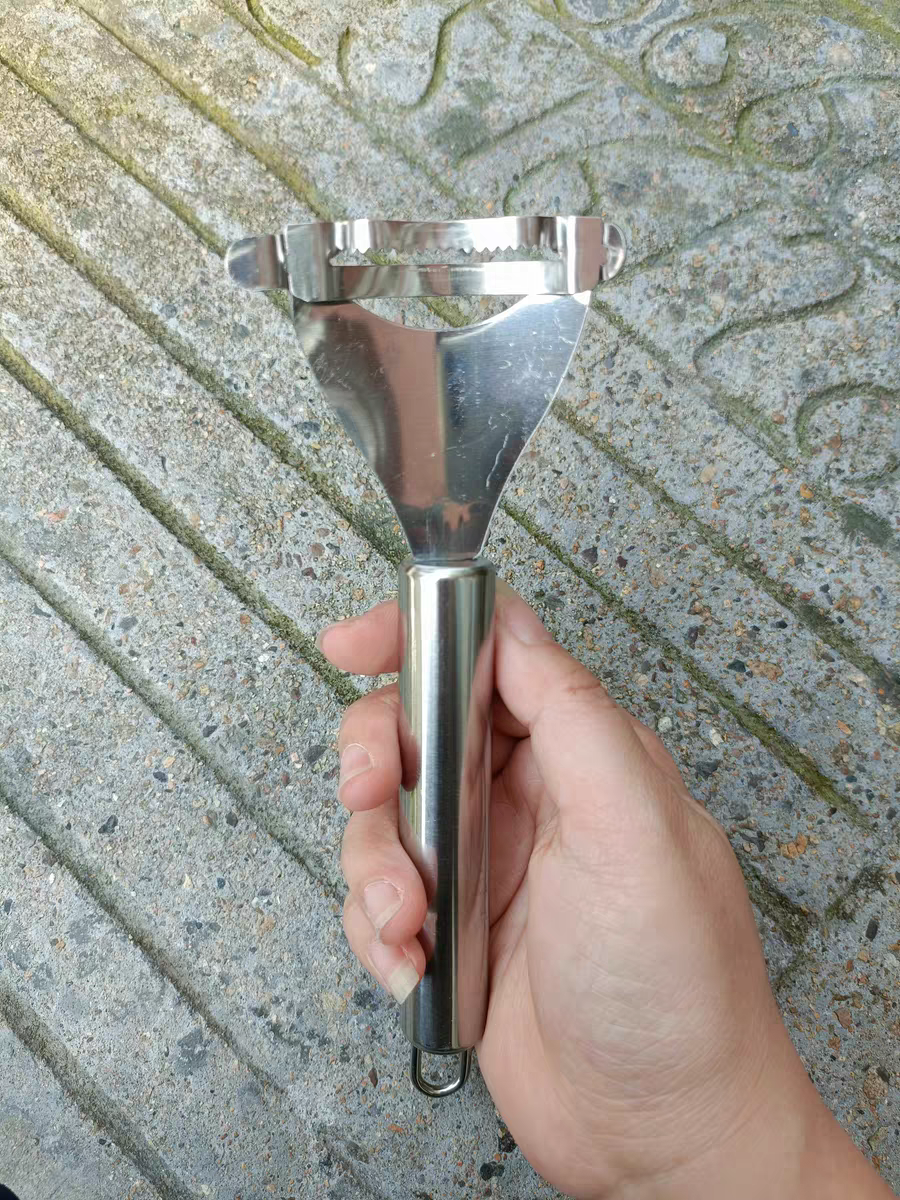 Stainless Steel Corn Stripper 🌽 Easy Kernel Remover Kitchen Tool