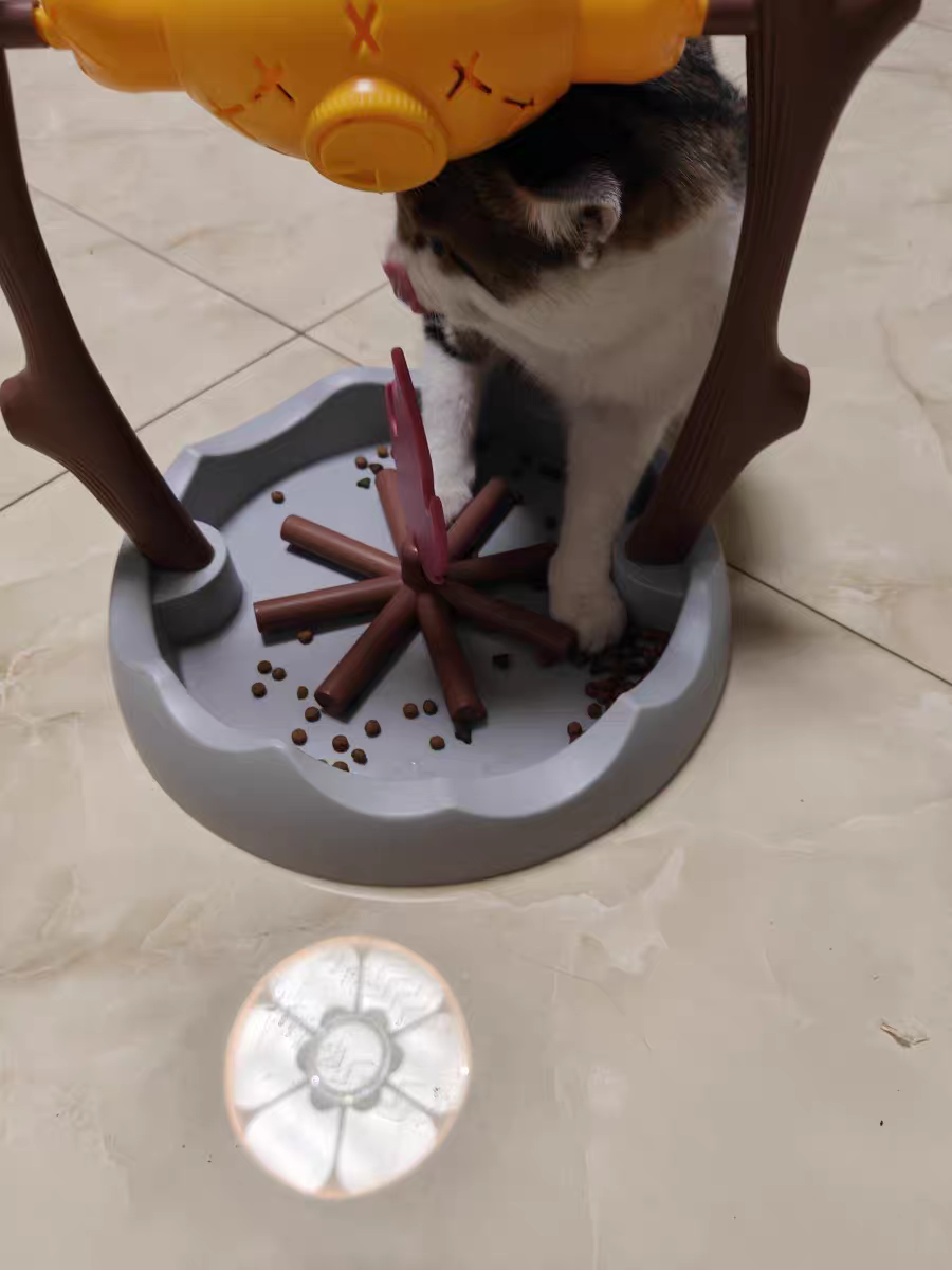 Cat Interactive Treat Toy 🐾 Rolling Feeder Puzzle Pet Self-Play Fun