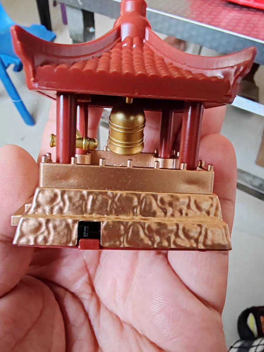 Mini Gong Toy ⛩️ Stress Relief Keychain Bell Creative Desk Decoration