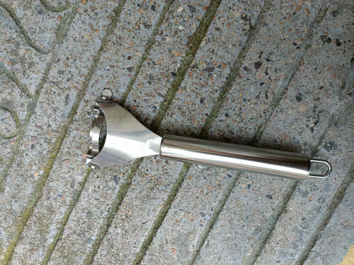 Stainless Steel Corn Stripper 🌽 Easy Kernel Remover Kitchen Tool