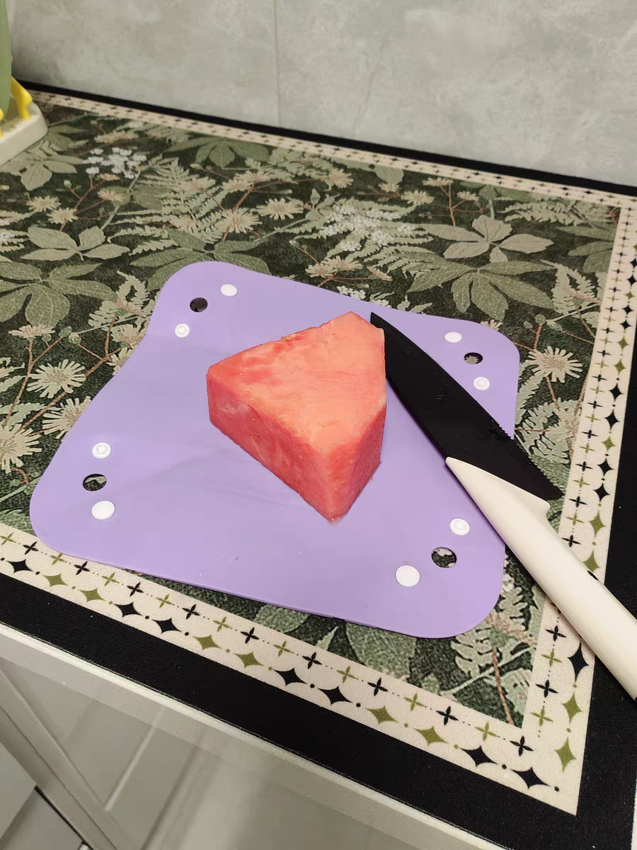 Portable Folding Silicone Bowl 🍲 Travel Outdoor Fruit Plate Cutting Board Basket