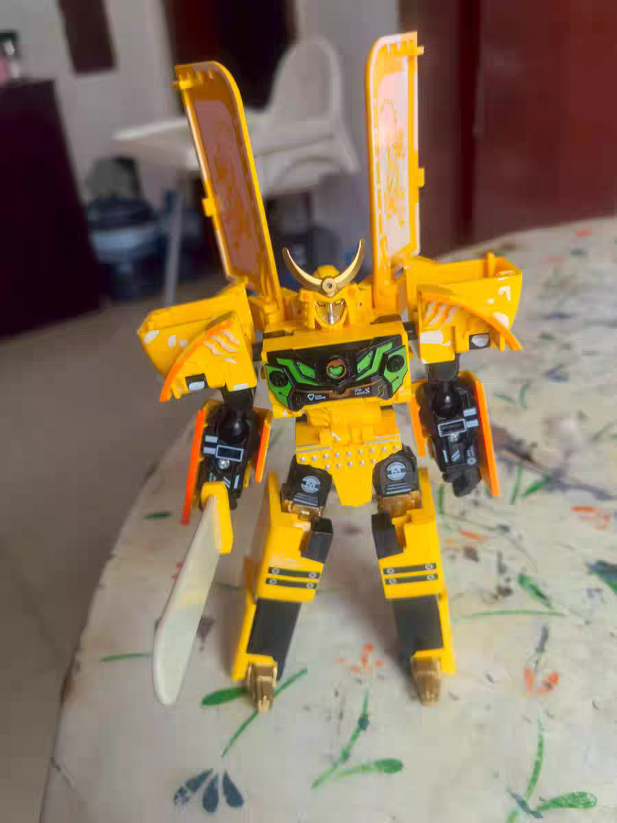 Transforming Ice Cream Robot 🍦 Kids Creative Mecha Warrior Toy Model