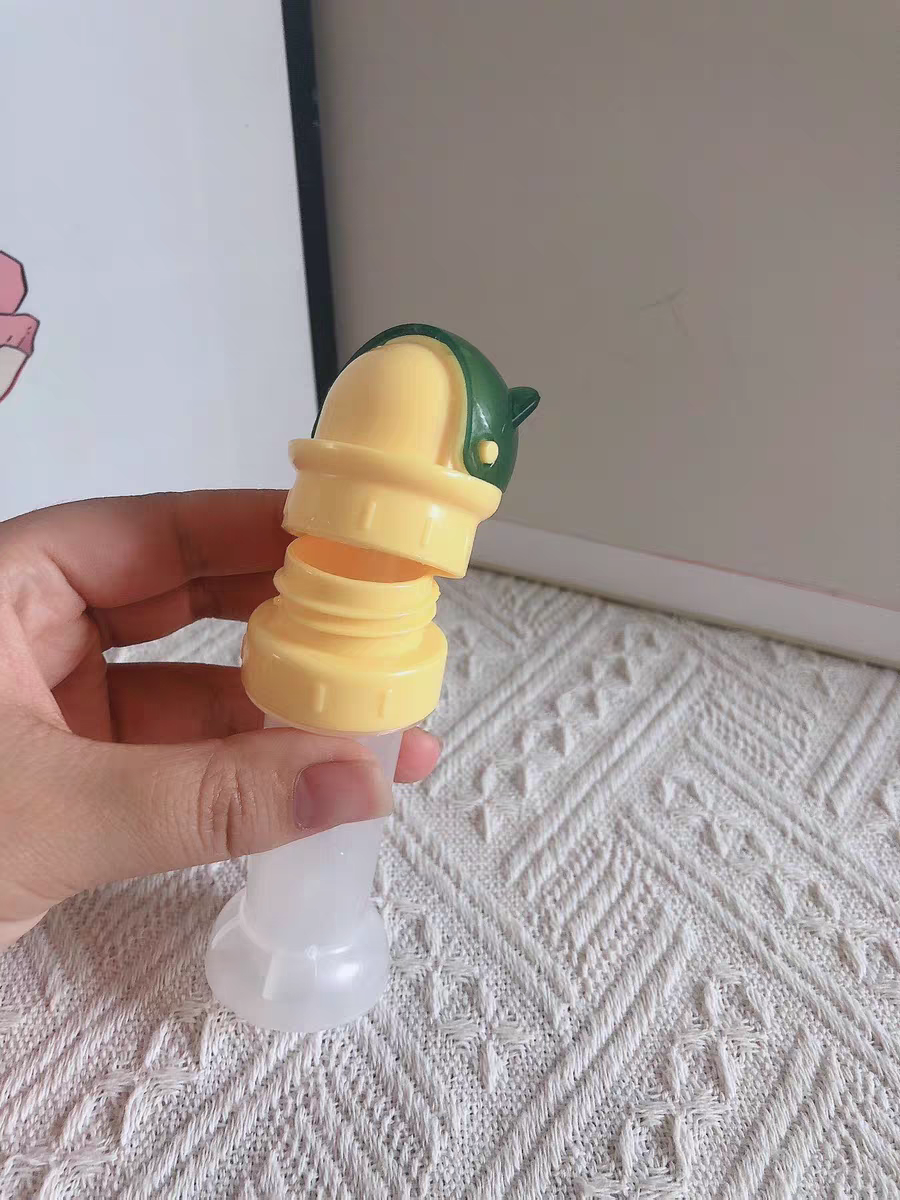 Silicone Bottle Straw Adapter 🍼 Portable Drink Cap for Kids & Baby