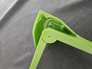 2025 Upgrade Handheld Lemon Squeezer 🍋 Manual Citrus Juicer Press Tool
