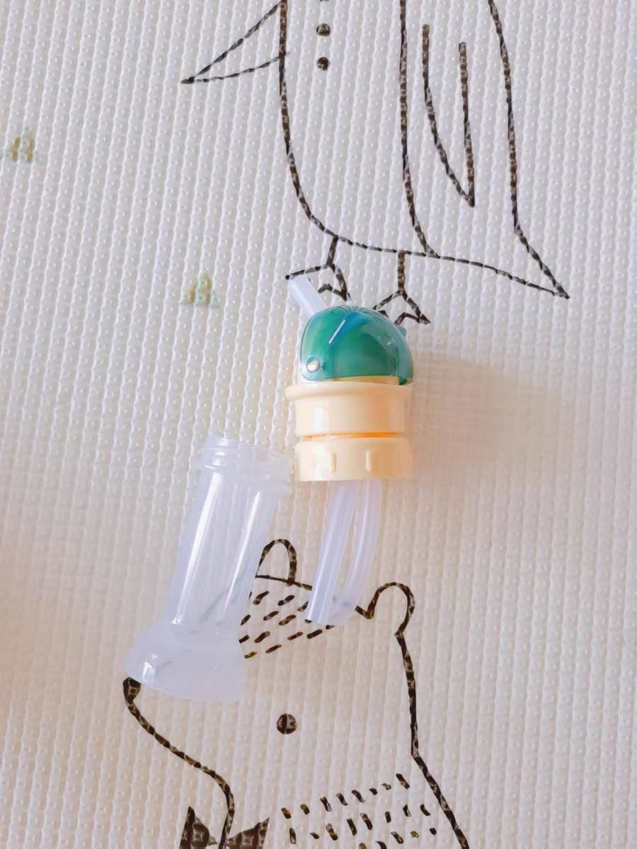 Silicone Bottle Straw Adapter 🍼 Portable Drink Cap for Kids & Baby