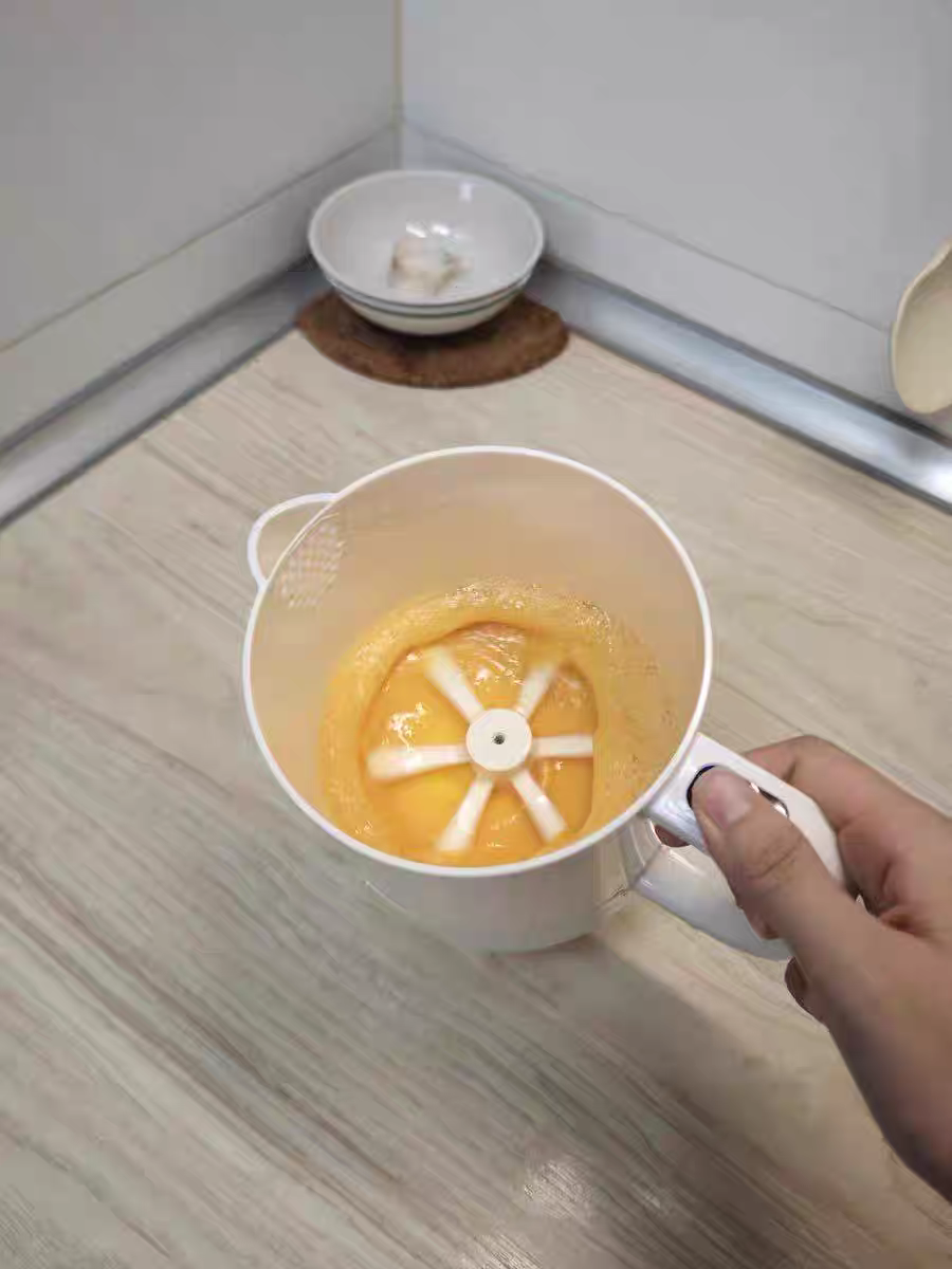 Electric Egg Beater 🥚 Mini Automatic Mixer Cup with Filter – Kitchen Gadget