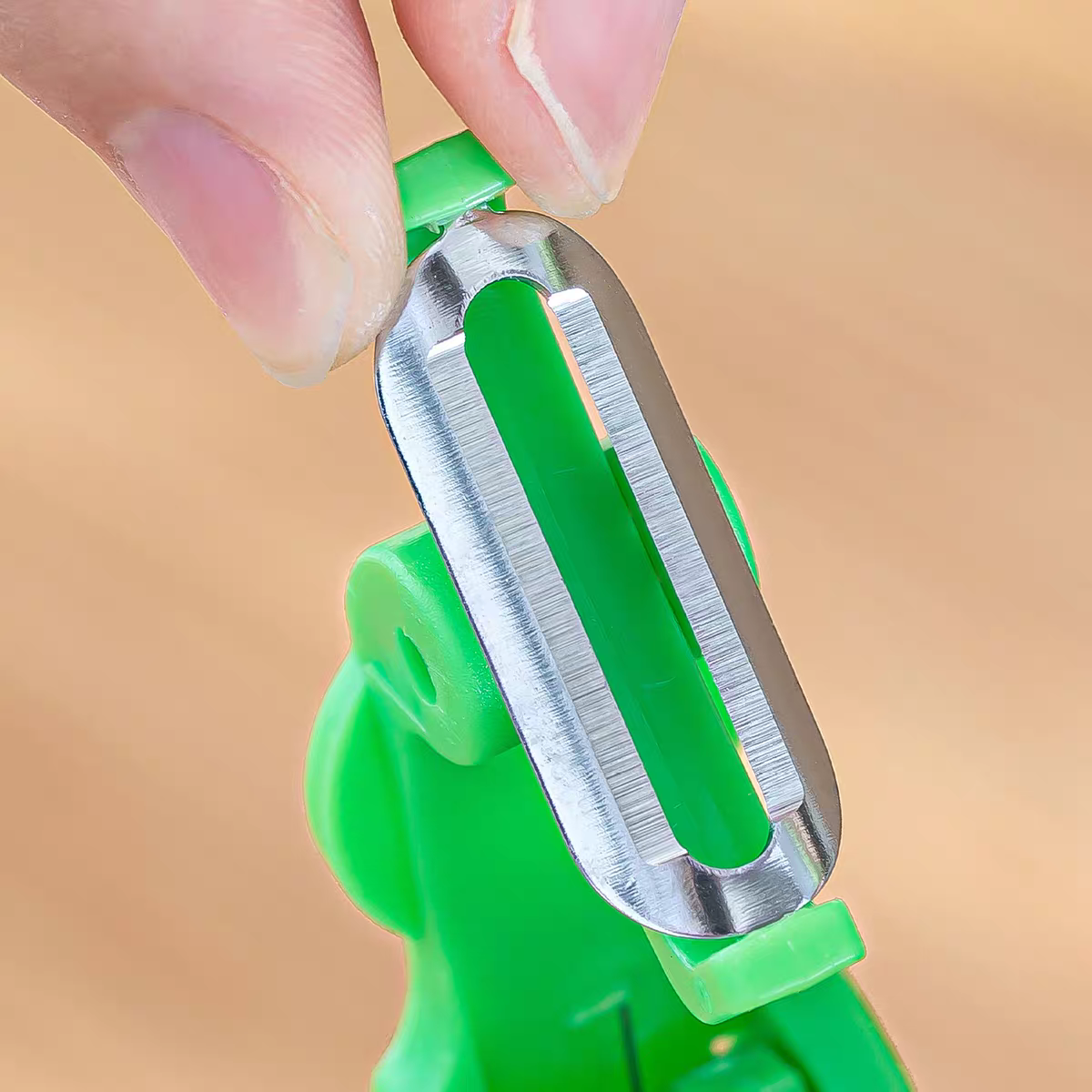 Upgraded Fruit Peeler 🍎 Magic Apple & Vegetable Peeling Tool