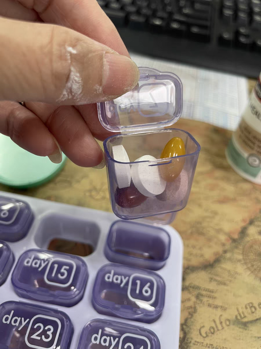 31-Day Pill Organizer 💊 Portable Monthly Medicine Reminder Box