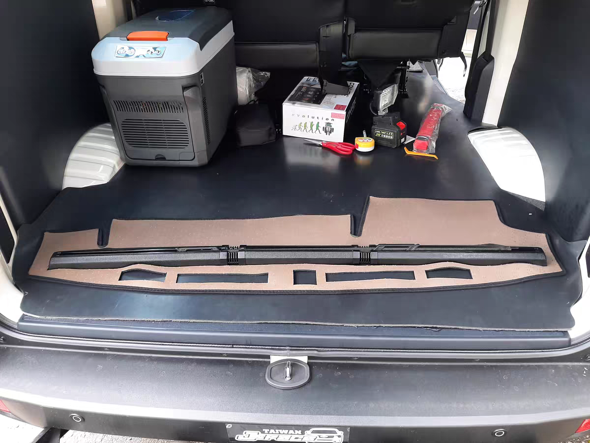 Automatic Car Sunshade Front Windshield ☀️ UV Protection Retractable Shade