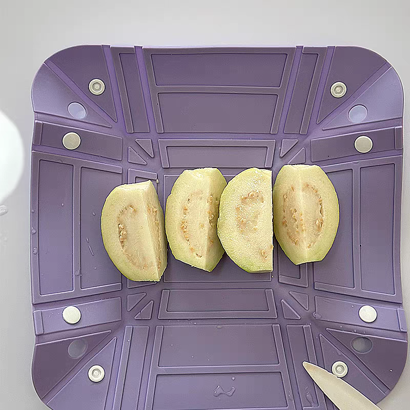 Portable Folding Silicone Bowl 🍲 Travel Outdoor Fruit Plate Cutting Board Basket