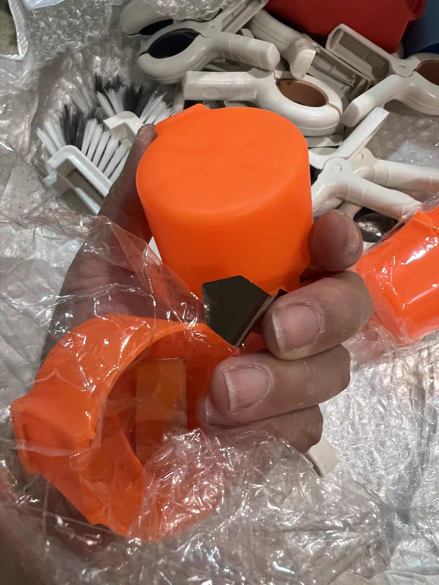 Egg Shell Opener 🍳 Portable Kitchen Baking Tool No-Mess Egg Cracker