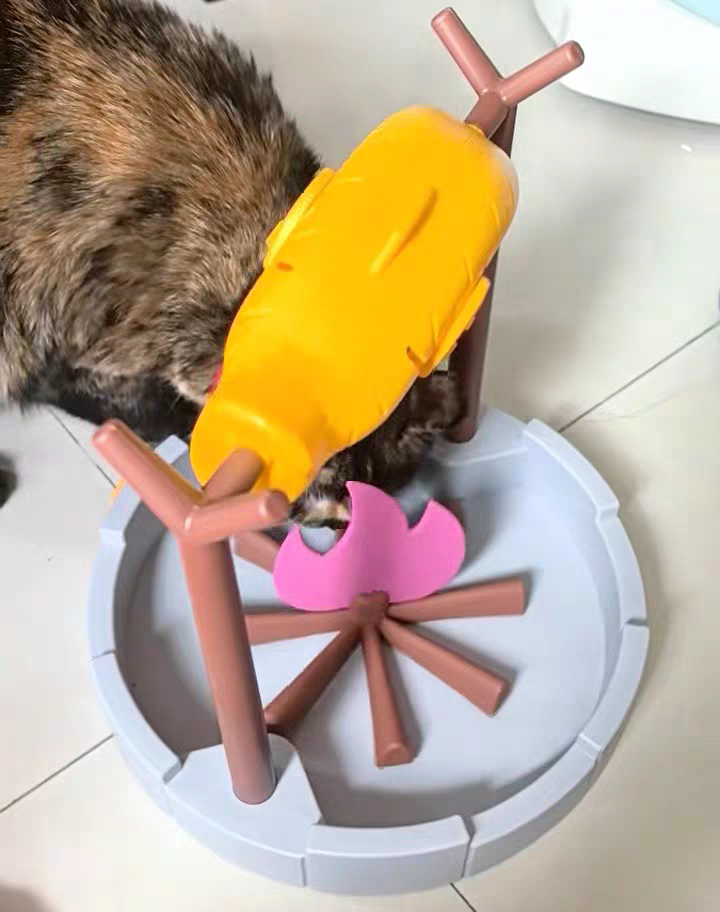 Cat Interactive Treat Toy 🐾 Rolling Feeder Puzzle Pet Self-Play Fun
