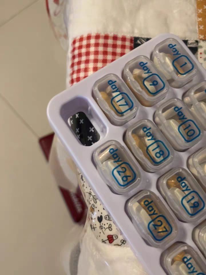 31-Day Pill Organizer 💊 Portable Monthly Medicine Reminder Box
