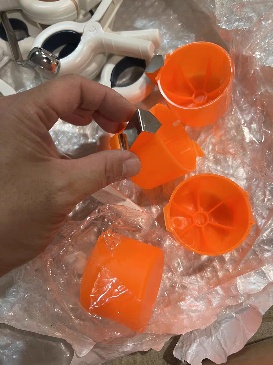 Egg Shell Opener 🍳 Portable Kitchen Baking Tool No-Mess Egg Cracker