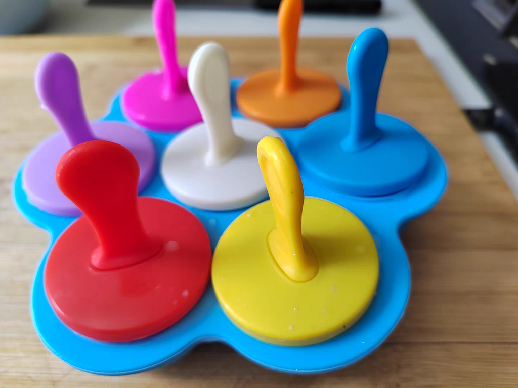 Silicone Ice Cream Mold DIY Popsicle Maker Mini Ice Pop Tray for Kids