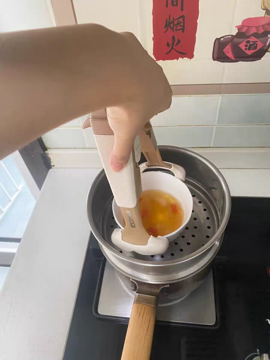 Whale 2-in-1 Anti-Scald Bowl Clip 🐳 Heat-Resistant Plate & Pot Gripper