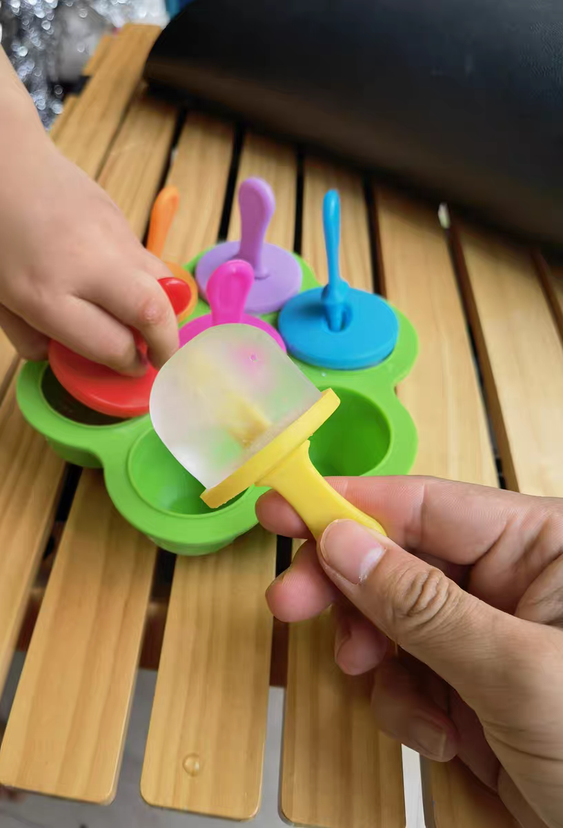 Silicone Ice Cream Mold DIY Popsicle Maker Mini Ice Pop Tray for Kids