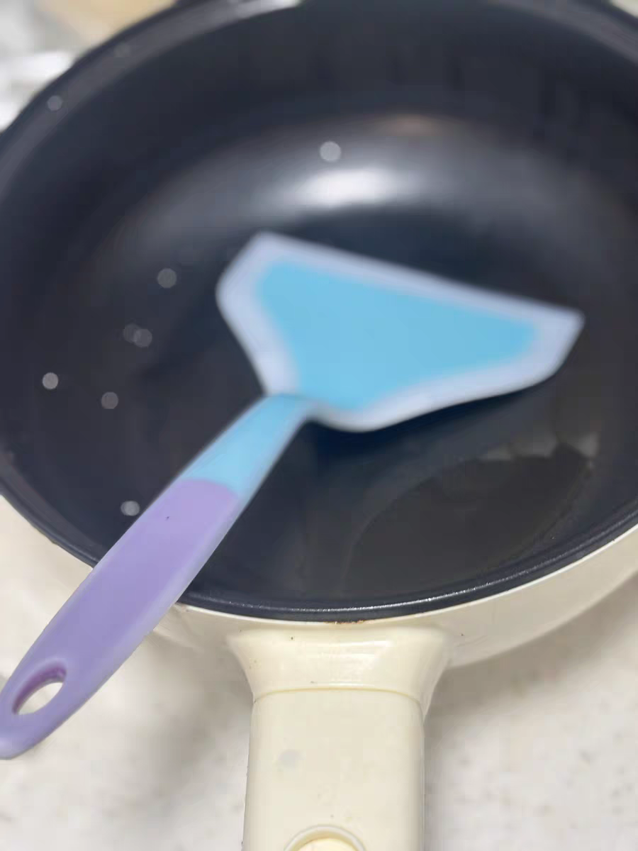 Silicone Pancake Spatula – Non-Stick Heat Resistant Turner for Cooking & Baking