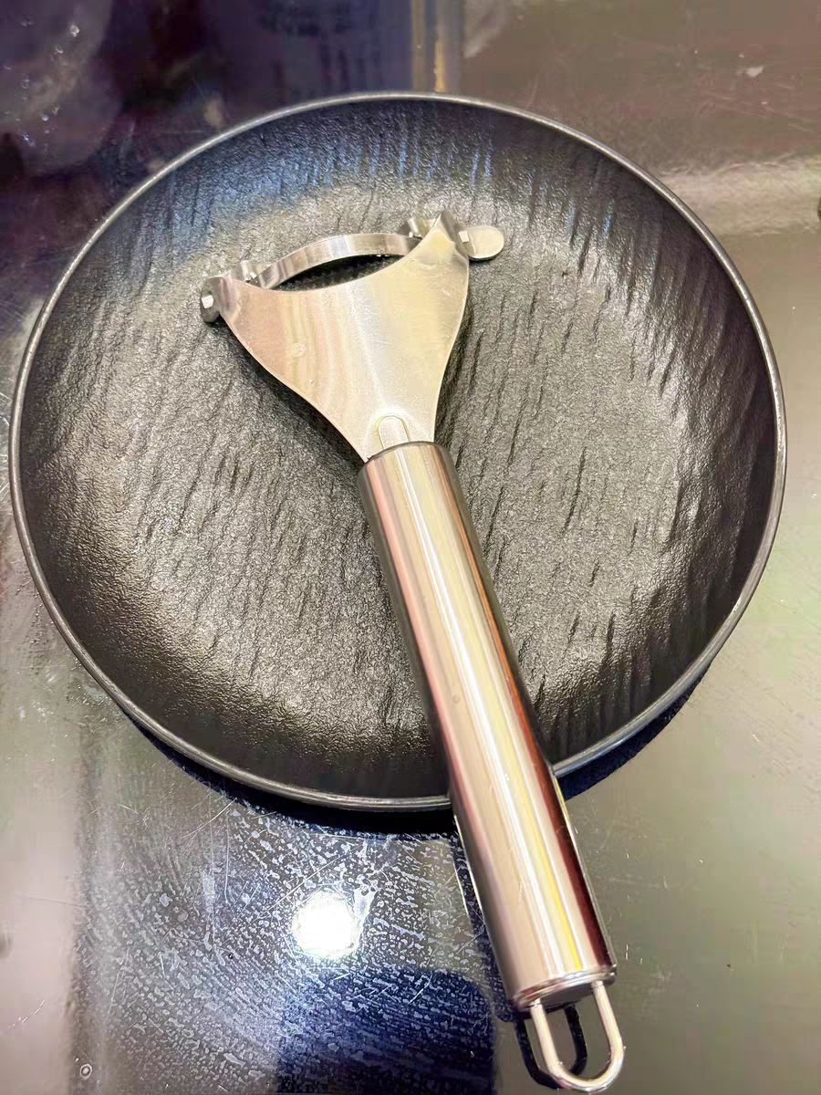 Stainless Steel Corn Stripper 🌽 Easy Kernel Remover Kitchen Tool