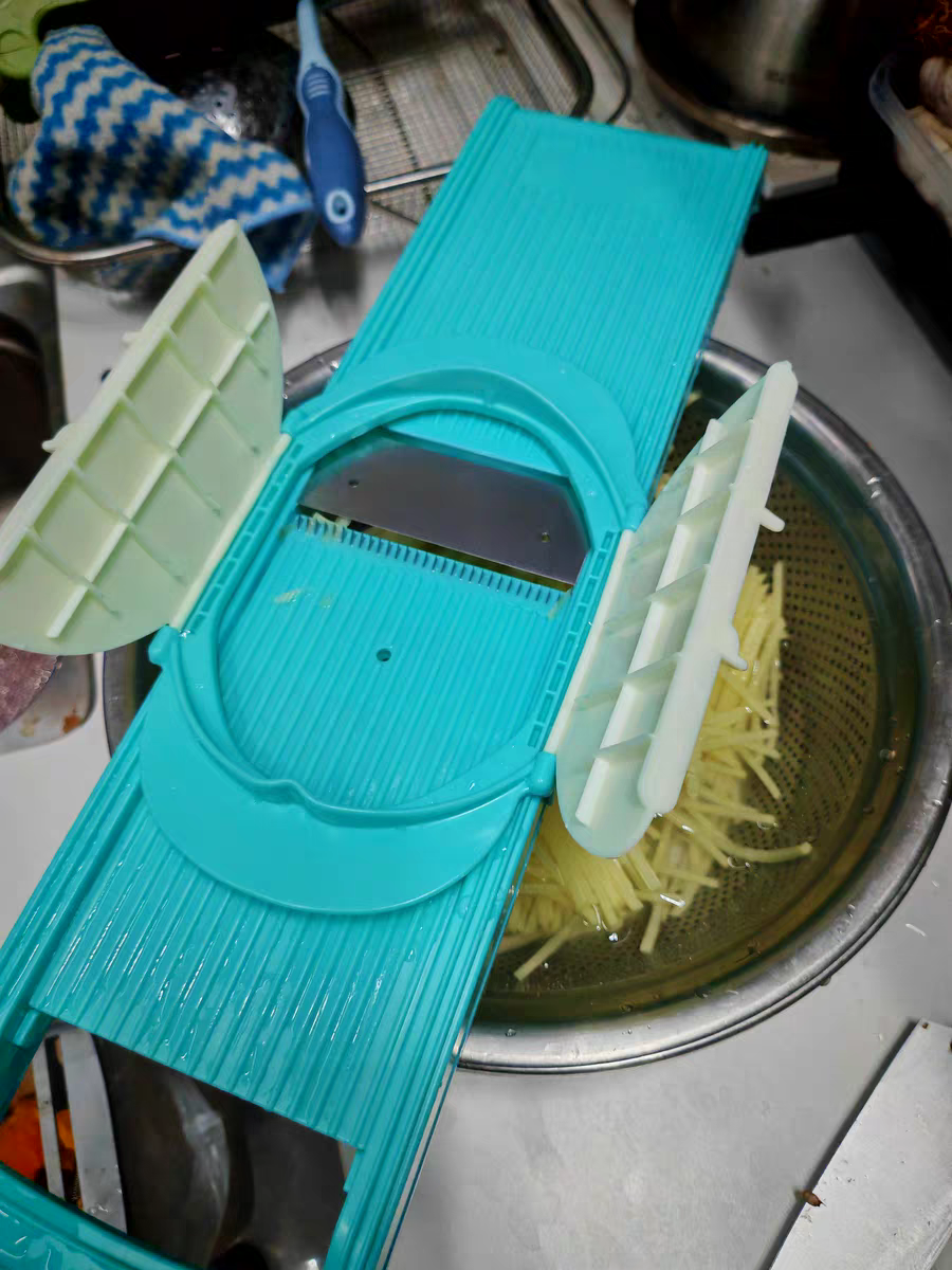 Stainless Steel Vegetable Shredder 🔪 Multi-Function Slicer & Grater Board