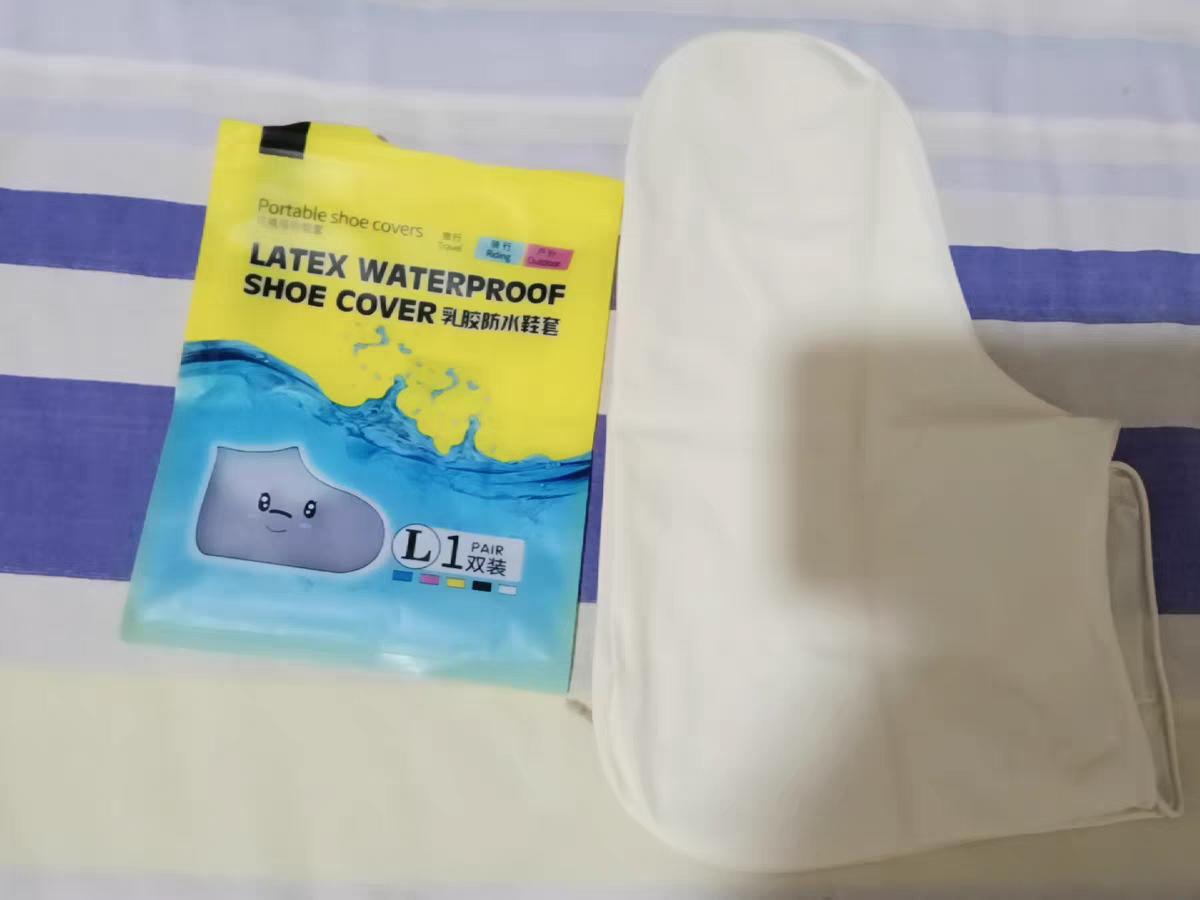 Reusable Waterproof Shoe Covers 🌧️ Non-Slip Silicone Overshoes for Rain