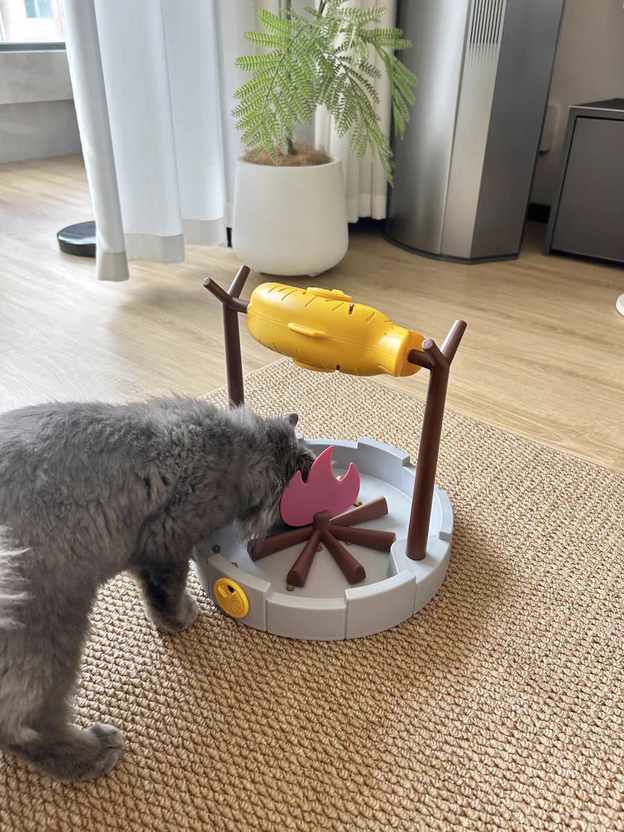 Cat Interactive Treat Toy 🐾 Rolling Feeder Puzzle Pet Self-Play Fun